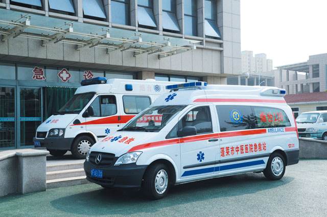 廣州救護(hù)車廠家跟你聊聊為什么無(wú)人避讓救護(hù)車？02